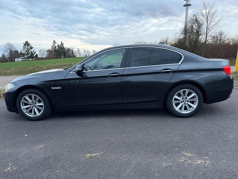 Gebraucht BMW 520 190 PS (139 kW) 2016 Grau Limousine