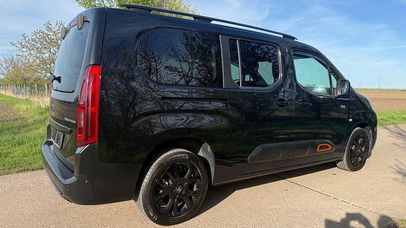 Gebraucht Citroën Berlingo XTR 131 PS (96 kW) 2020 Schwarz Van / Kleinbus