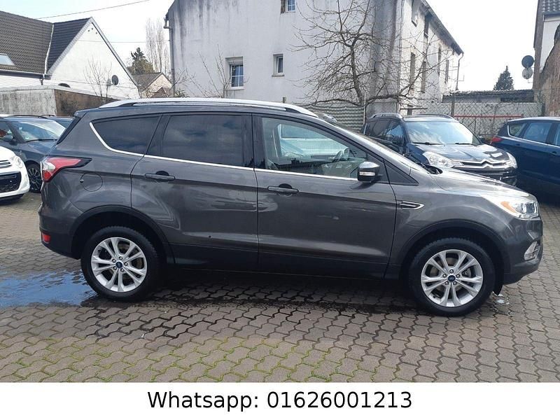 Gebraucht Ford Kuga Titanium 150 PS (110 kW) 2017 SUV