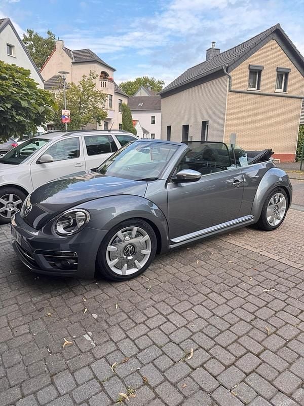 Grau Gebraucht 2017 VW Beetle Design Cabrio | 24.500 € (Etwas zu teuer) - Bild 1/4