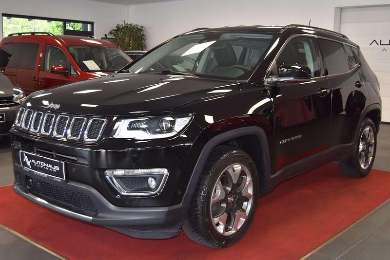 Gebraucht Jeep Compass Limited 140 PS (102 kW) 2019 Diamond black SUV