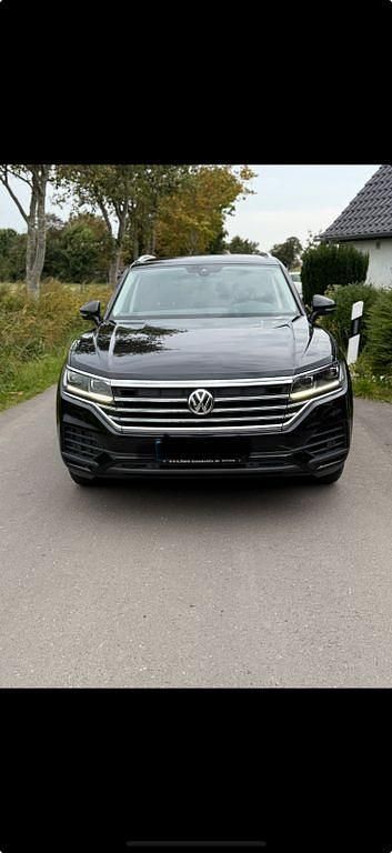 Schwarz Gebraucht 2018 VW Touareg SUV | 29.999 € (Superpreis) - Bild 1/4