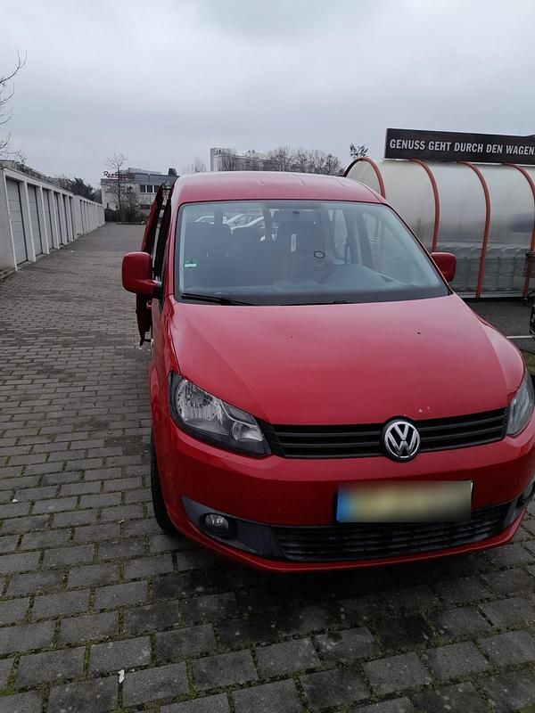 Gebraucht VW Caddy 102 PS (75 kW) 2011 Rot Van / Kleinbus