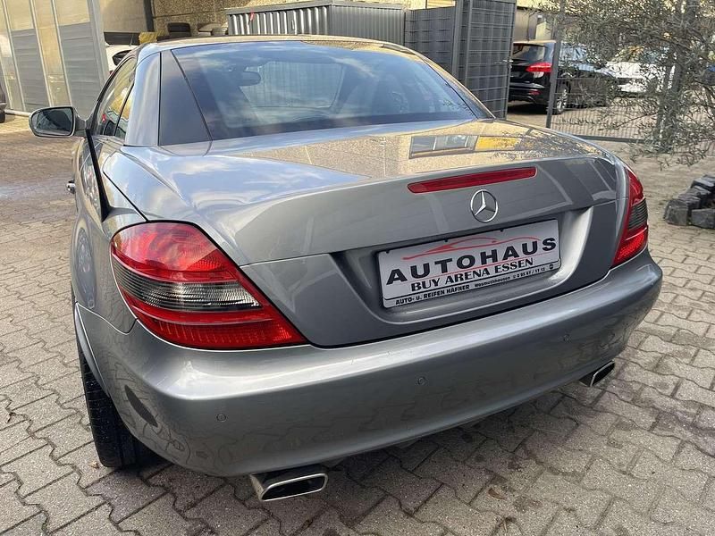 Gebraucht Mercedes SLK350 305 PS (224 kW) 2009 Palladiumsilber  metalliclack Cabrio