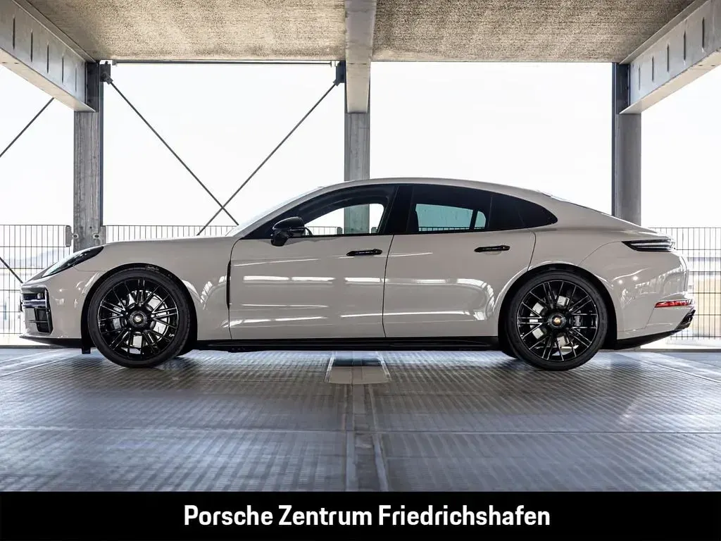 Neu Porsche Panamera GTS 500 PS (367 kW) 2026 Weiß Kleinwagen