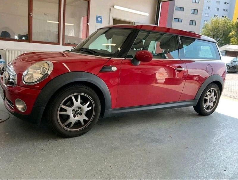 Rot Gebraucht 2008 Mini Cooper Clubman Kombi | 6.888 € (Teuer) - Bild 1/4