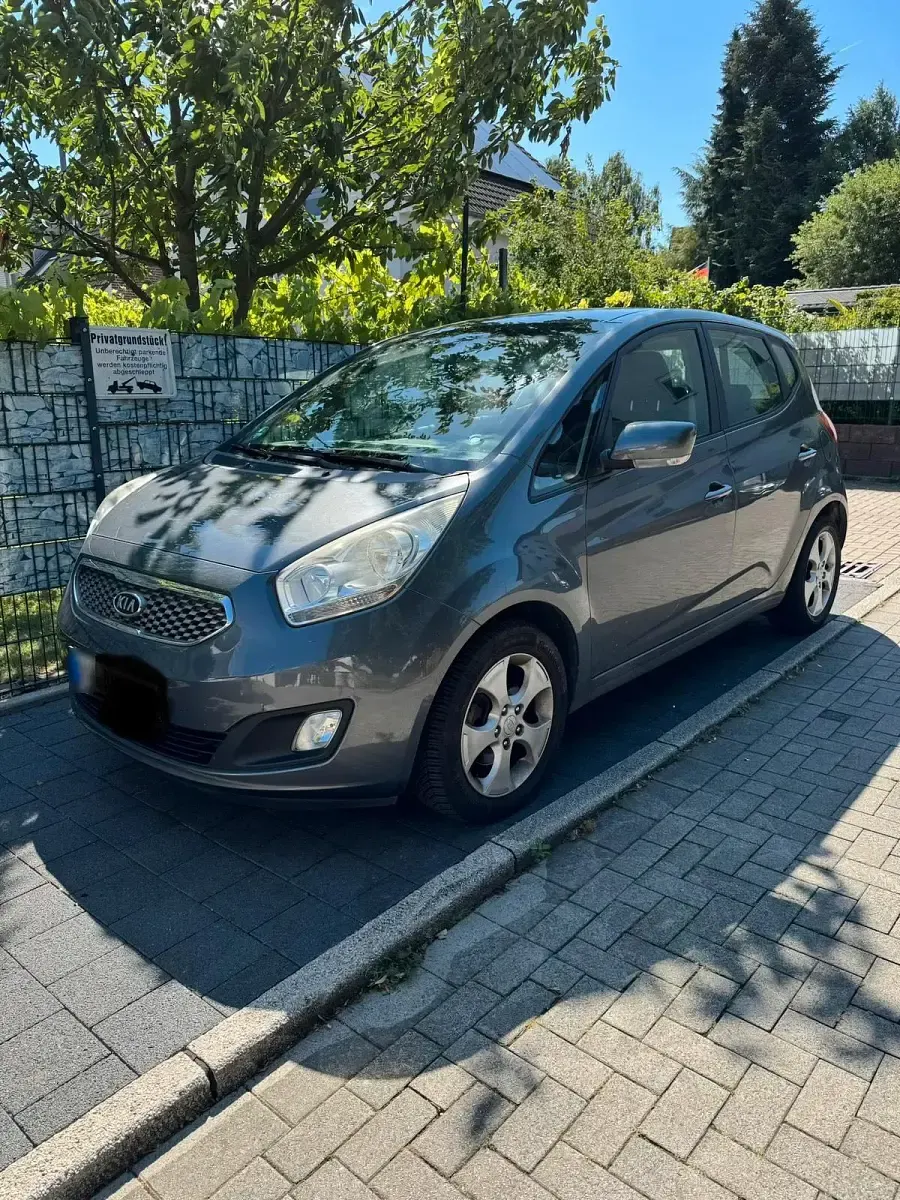 Gebraucht Kia Venga 90 PS (66 kW) 2011 Andere farben Kleinwagen