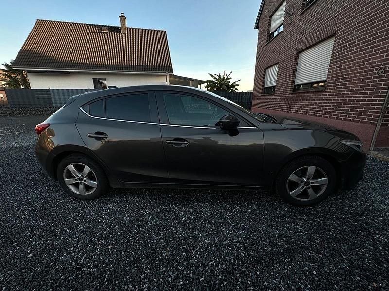 Gebraucht Mazda 3 120 PS (88 kW) 2014 Braun Limousine