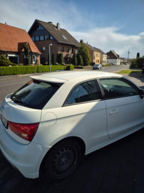 Gebraucht Audi A1 S-Line 185 PS (136 kW) 2012 Weiß Kleinwagen