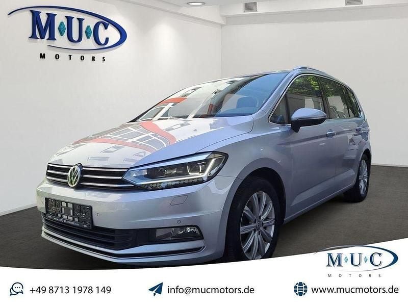 Reflexsilber metallic Gebraucht 2016 VW Touran Highline Van / Kleinbus | 15.990 € (Guter Preis) - Bild 1/4