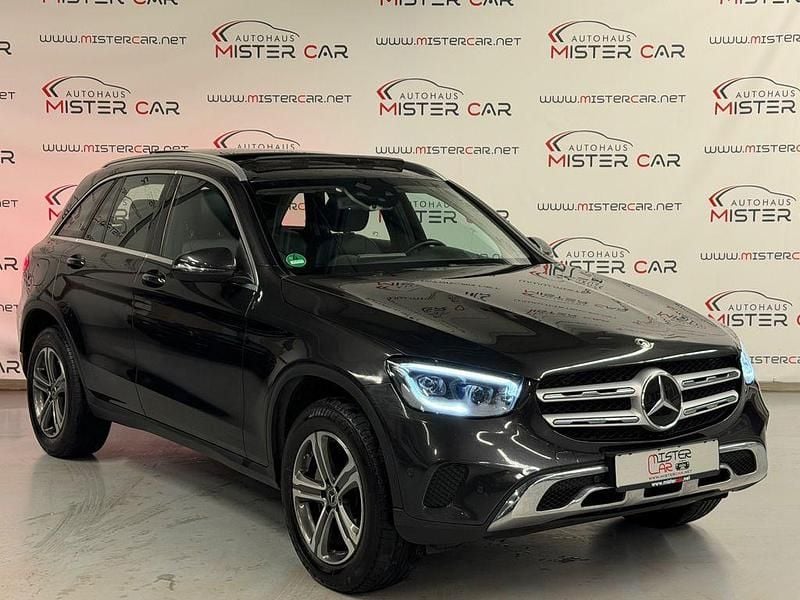 Gebraucht Mercedes GLC220 194 PS (142 kW) 2020 Grau SUV