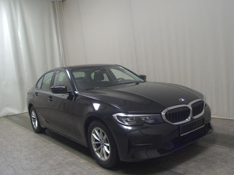 Gebraucht BMW 320 Advantage 190 PS (139 kW) 2020 Schwarz Limousine