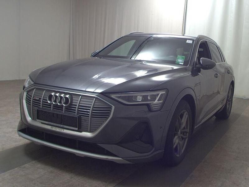 Gebraucht Audi e-tron S-Line 300 kW (408 PS) 2022 Daytonagrau perleffekt SUV