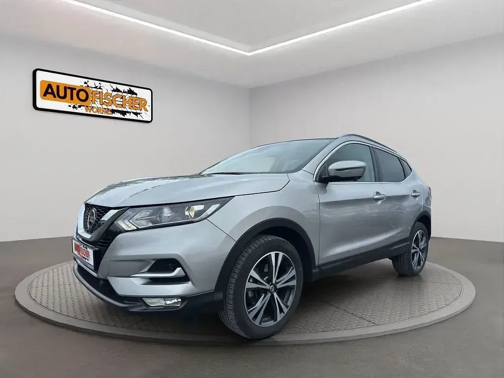 Gebraucht Nissan Qashqai N-Connecta 140 PS (102 kW) 2019 Silber SUV