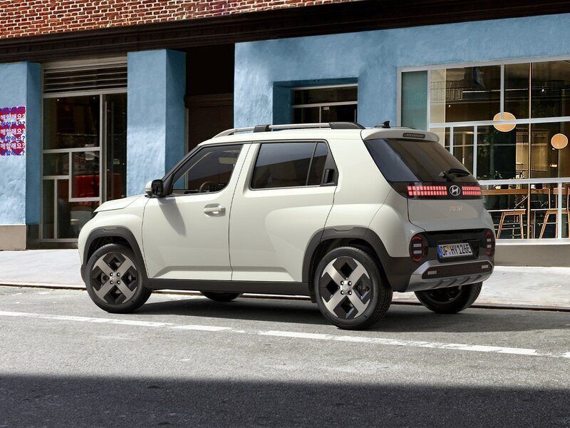 Gebraucht Hyundai Inster Select 84 kW (115 PS) 2024 Unbleached ivory uni Kleinwagen