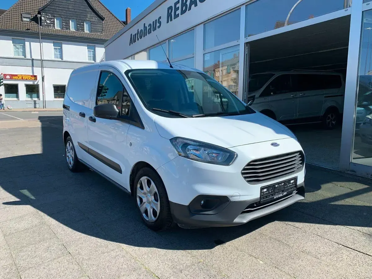 Gebraucht Ford Transit Trend 101 PS (74 kW) 2021 Weiß Kombi