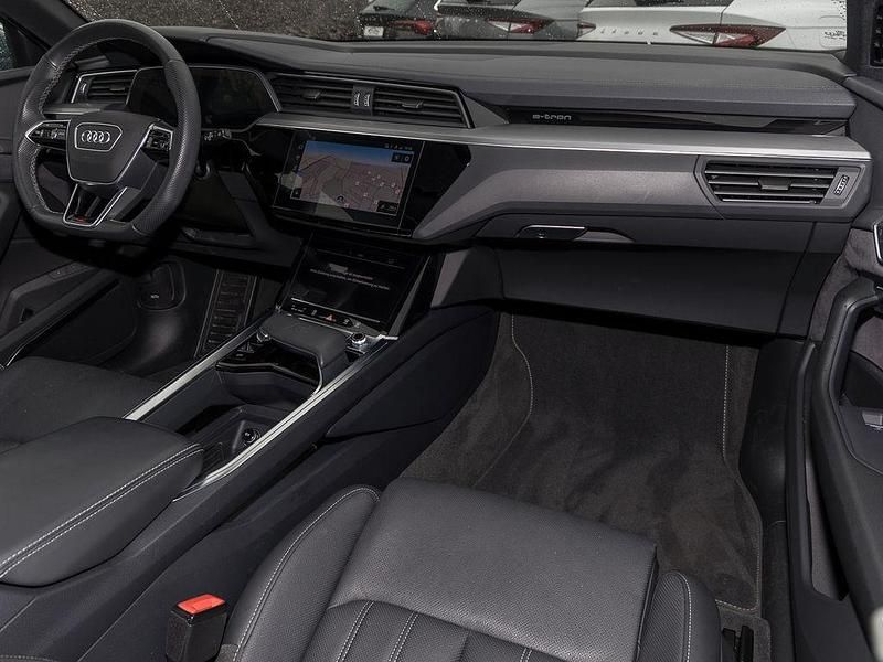 Gebraucht Audi e-tron Ambiente 369 kW (503 PS) 2022 Daytonagrau perleffekt SUV