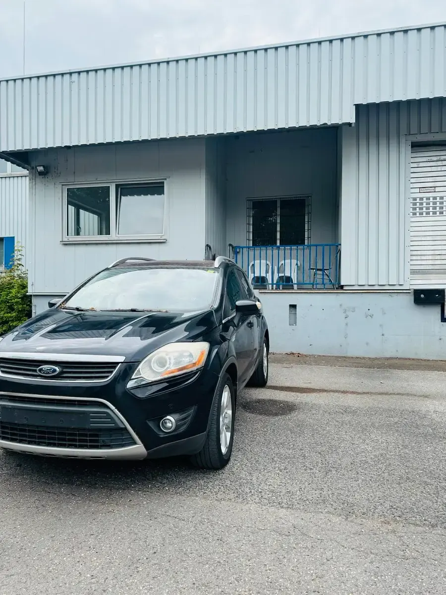Gebraucht Ford Kuga 140 PS (102 kW) 2012 Schwarz SUV
