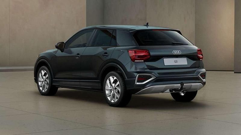 Neu Audi Q2 Advanced Plus 150 PS (110 kW) 2026 Manhattangrau metallic SUV