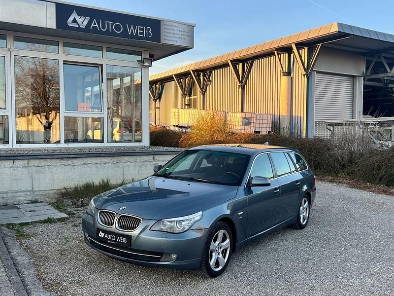 Gebraucht BMW 525 197 PS (144 kW) 2010 Blau Kombi