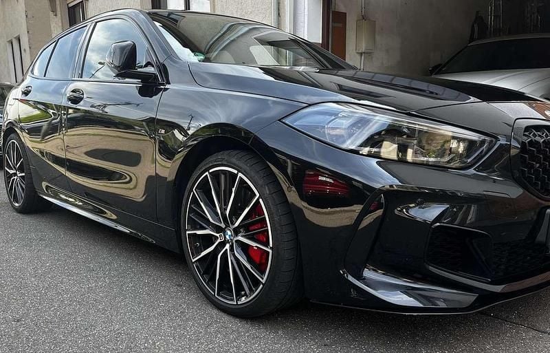 Gebraucht BMW M135 M Performance 306 PS (225 kW) 2024 Schwarz Kleinwagen