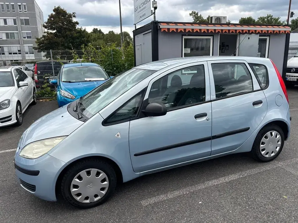 Gebraucht Mitsubishi Colt Inform 75 PS (55 kW) 2006 Blau Limousine