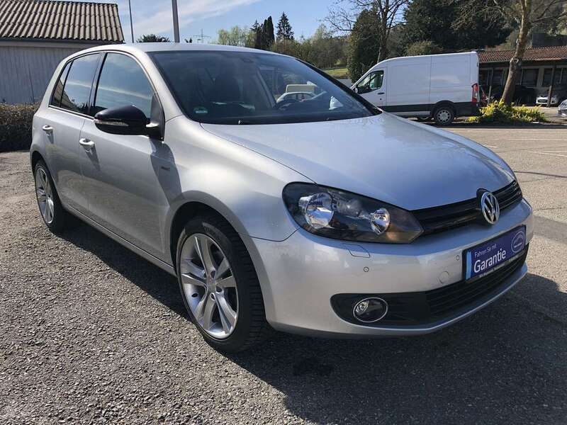 Reflexsilber metallic Gebraucht 2012 VW Golf VII Match Limousine | 9.490 € (Guter Preis) - Bild 1/4