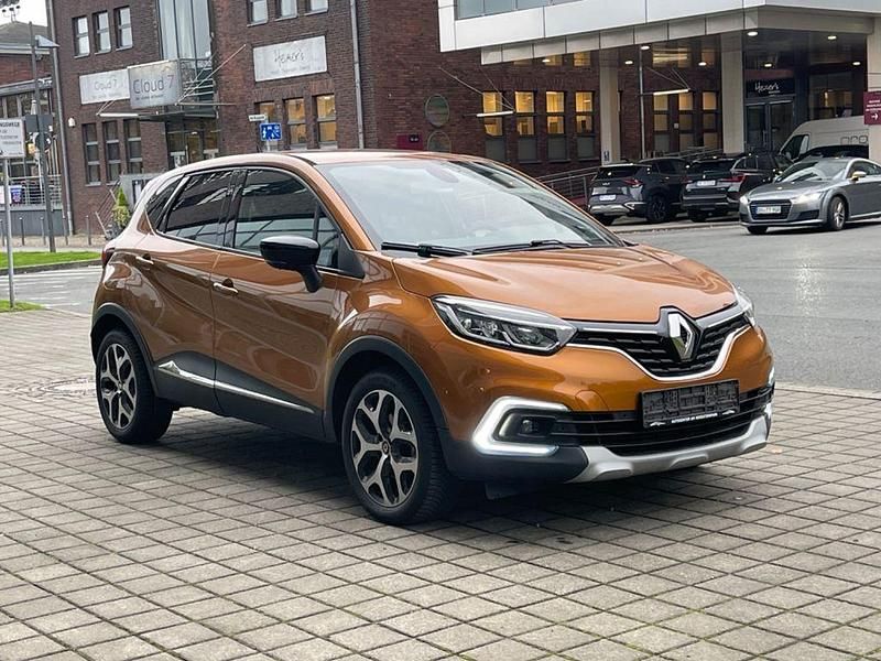 Gebraucht Renault Captur Intens 150 PS (110 kW) 2019 Orange SUV