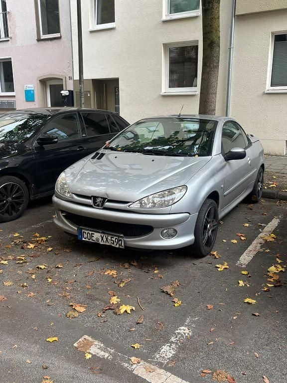 Silber Gebraucht 2003 Peugeot 206 CC Cabrio | 559 € (Superpreis) - Bild 1/4