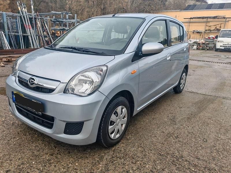 Silber Gebraucht 2008 Daihatsu Cuore Kleinwagen | 1.900 € (Fairer Preis) - Bild 1/4
