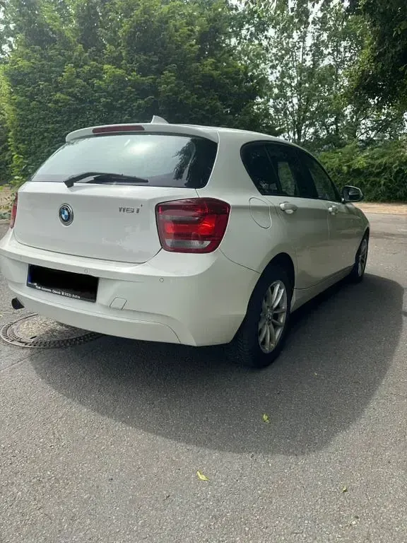 Gebraucht BMW 116 Advantage 136 PS (100 kW) 2014 Weiß Kleinwagen