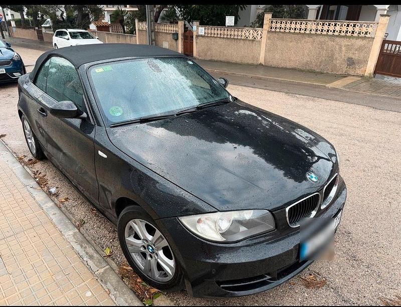 Schwarz Gebraucht 2009 BMW 118 Cabriolet Cabrio | 7.999 € (Etwas zu teuer) - Bild 1/4