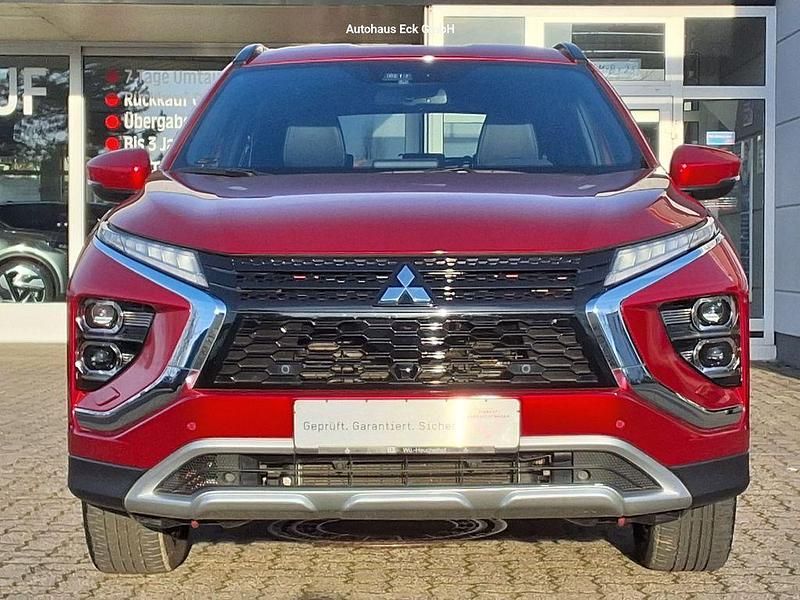 Gebraucht Mitsubishi Eclipse Cross Plus 188 PS (138 kW) 2024 Rot SUV