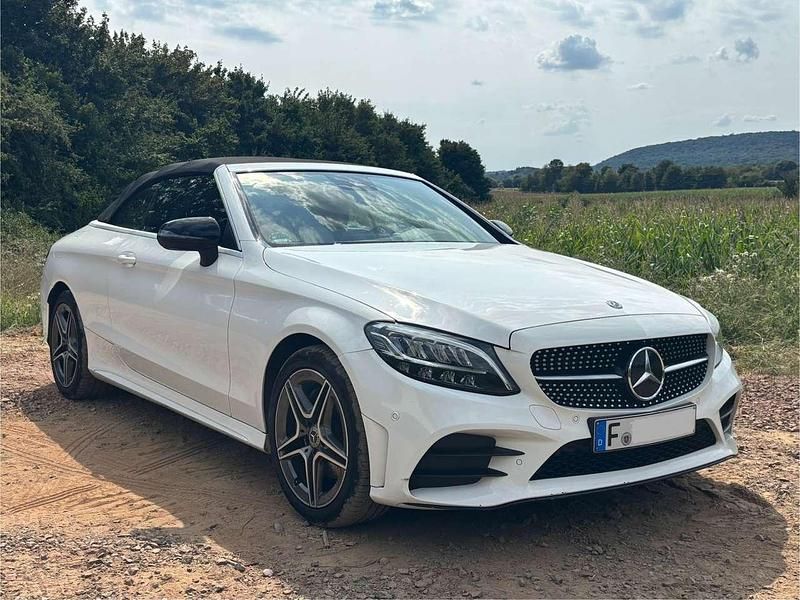 Weiß Gebraucht 2020 Mercedes C180 AMG line Cabrio | 28.000 € (Fairer Preis) - Bild 1/4
