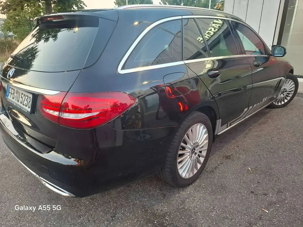 Gebraucht Mercedes C200 Exclusive 136 PS (100 kW) 2018 Schwarz Kombi