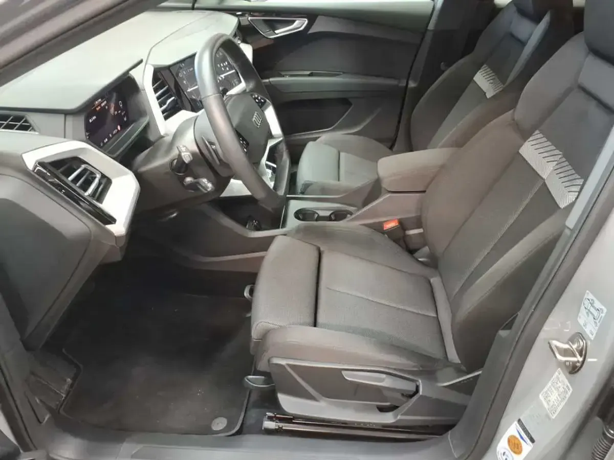 Usata Audi Q4 e-tron Ambiente 194 kW (265 CV) 2023 Grigio SUV