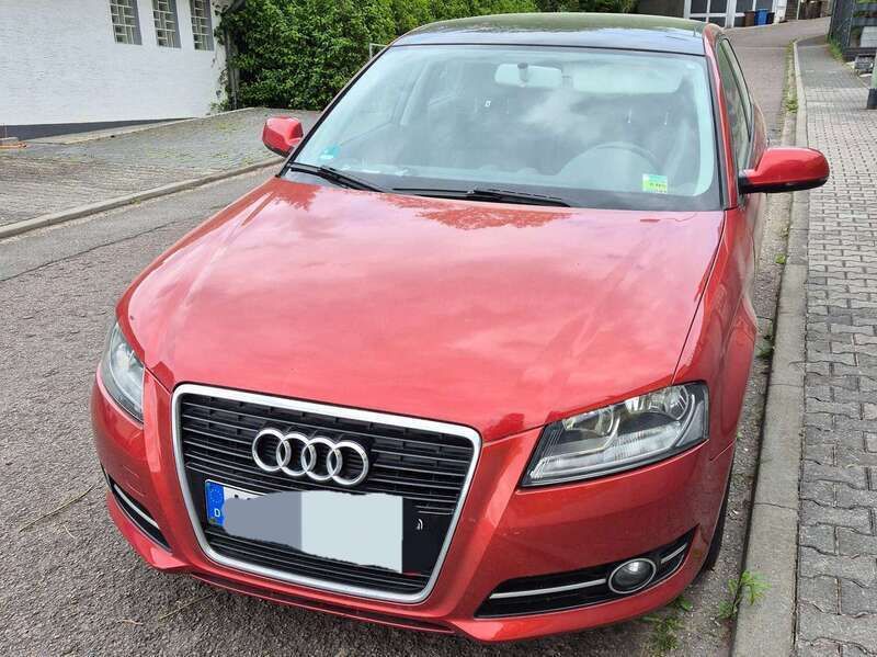 Rot Gebraucht 2011 Audi A3 Sportback Attraction Kombi | 6.500 € (Fairer Preis) - Bild 1/4