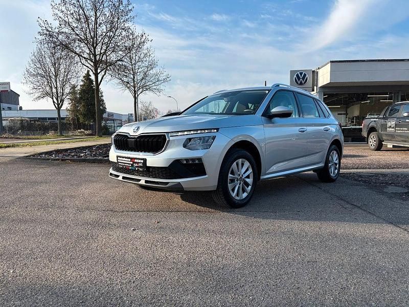 Silber Gebraucht 2025 Skoda Kamiq SUV | 21.290 € (Superpreis) - Bild 1/4