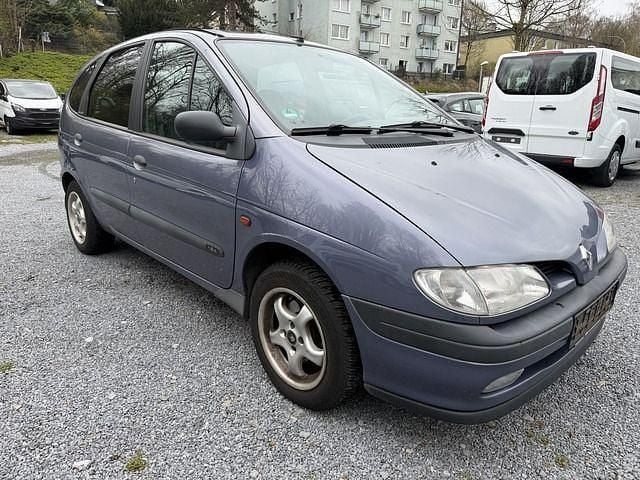 Gebraucht Renault Scénic 90 PS (66 kW) 1999 Blau, metallic Van / Kleinbus