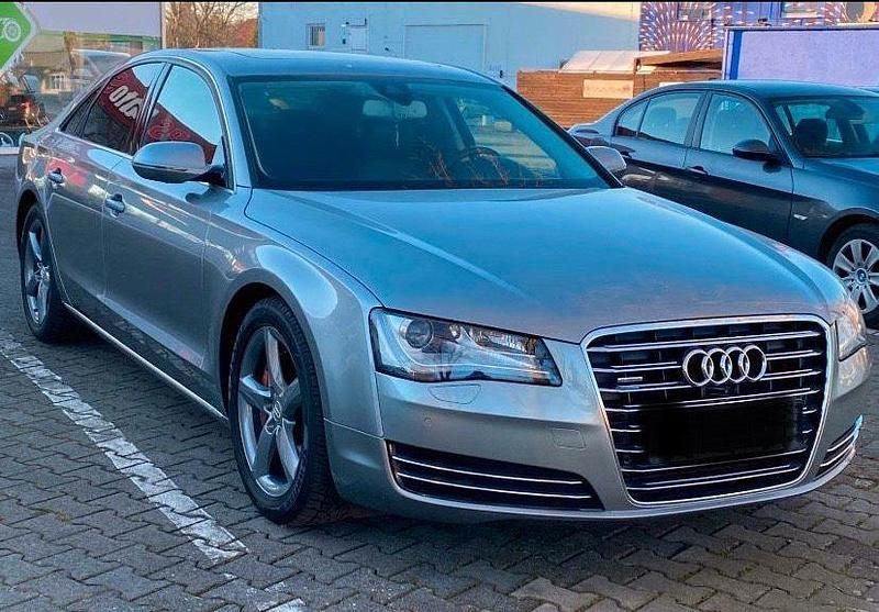 Grau Gebraucht 2013 Audi A8 Limousine | 16.500 € (Fairer Preis) - Bild 1/2
