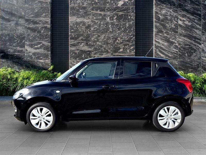 Gebraucht Suzuki Swift Comfort 90 PS (66 kW) 2019 Schwarz Kleinwagen