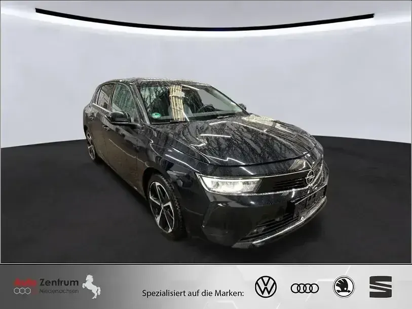 Gebraucht Opel Astra Elegance 131 PS (96 kW) 2023 Karbon schwarz metallic Kleinwagen