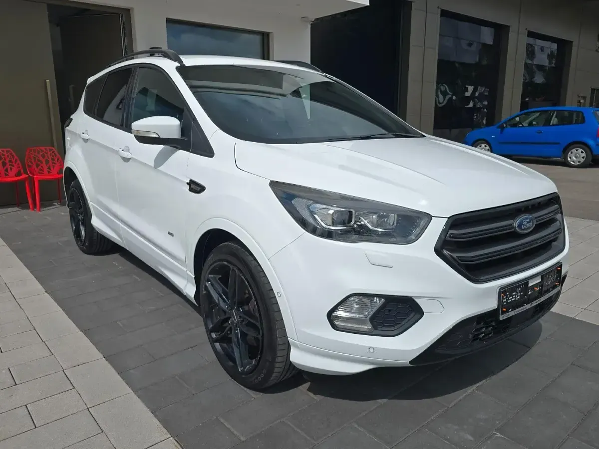 Gebraucht Ford Kuga ST-Line 179 PS (131 kW) 2017 Weiß SUV