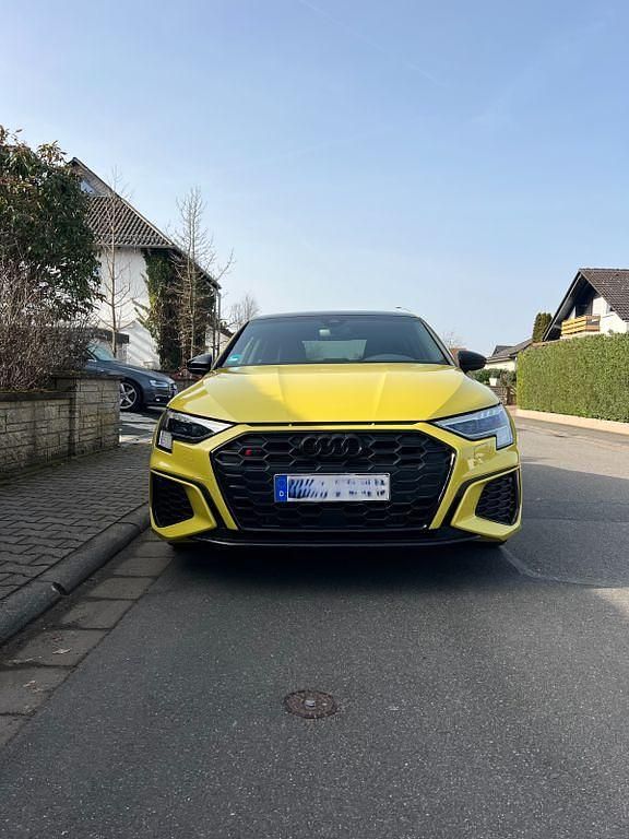 Gebraucht Audi S3 Ambiente 310 PS (228 kW) 2022 Gelb Limousine