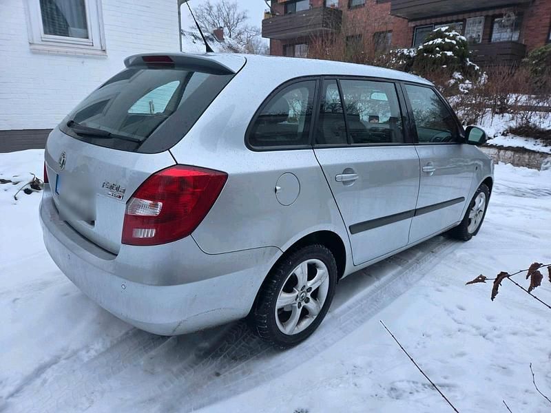 Gebraucht Skoda Fabia 105 PS (77 kW) 2010 Silber Kombi