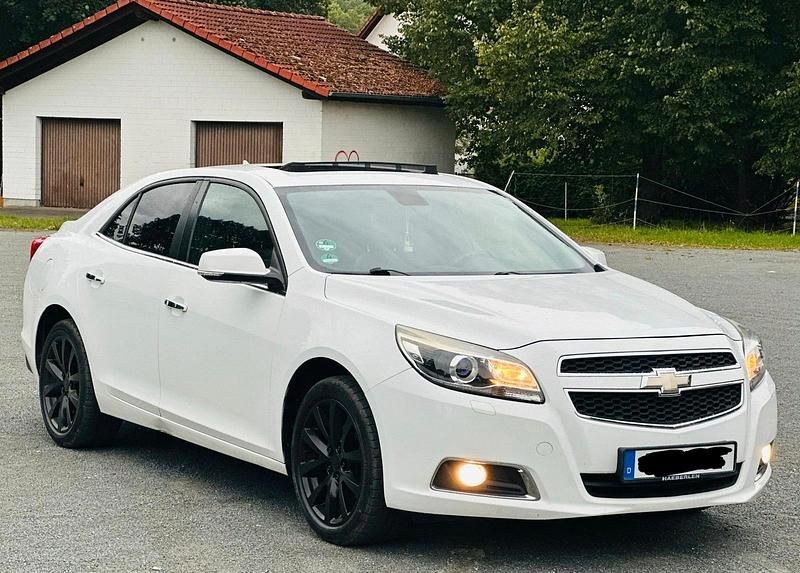 Weiß Gebraucht 2013 Chevrolet Malibu Limousine | 6.100 € - Bild 1/4