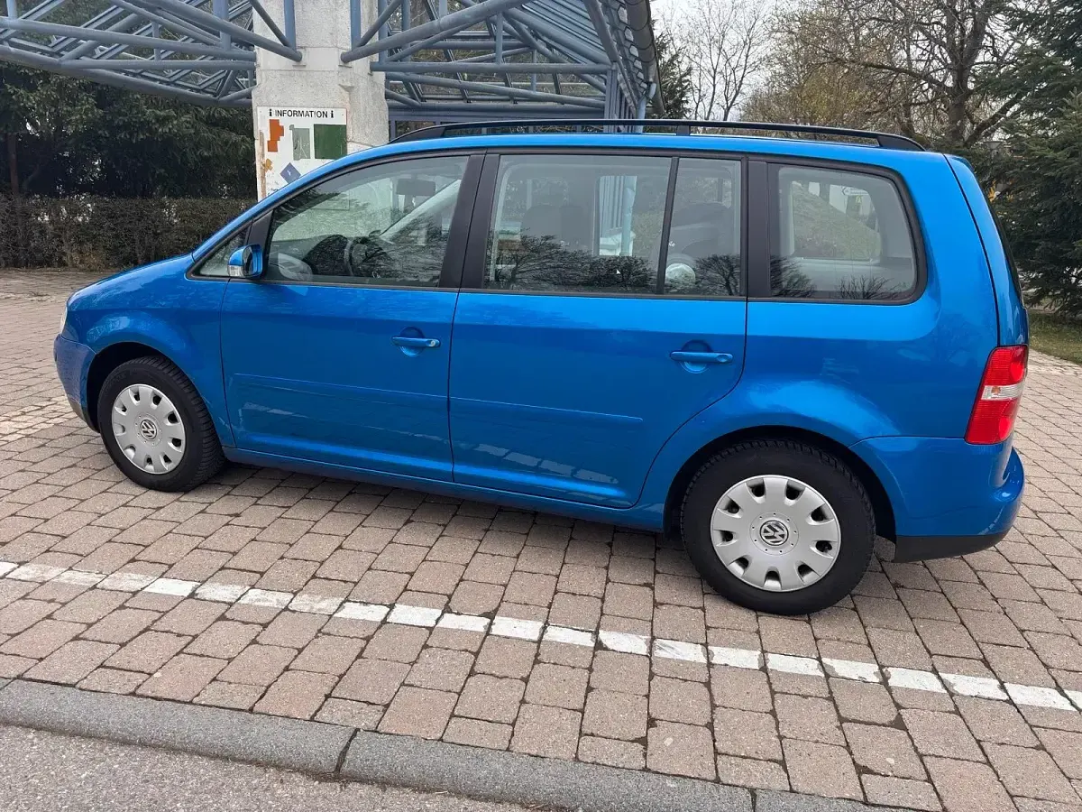 Używany VW Touran 101 KM (74 kW) 2003 Niebieski Minivan