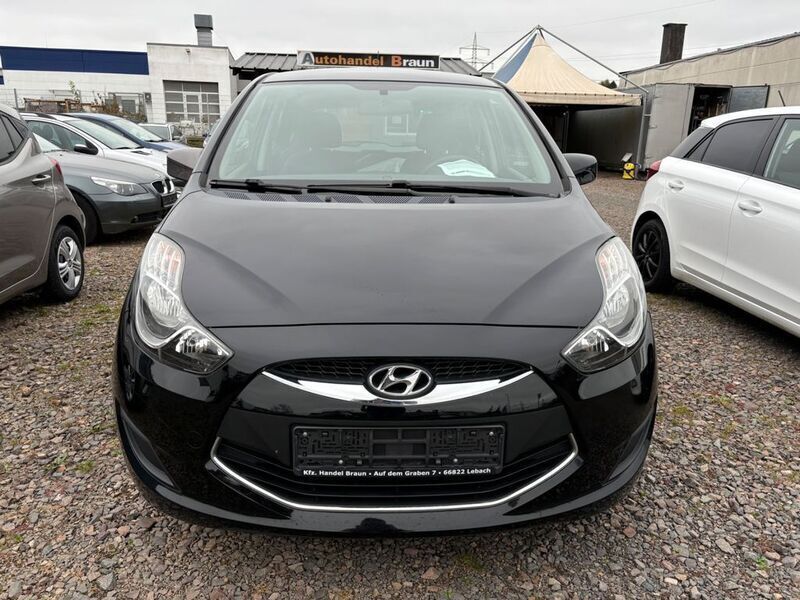 Schwarz Gebraucht 2012 Hyundai ix20 Classic Van / Kleinbus | 5.990 € (Fairer Preis) - Bild 1/4