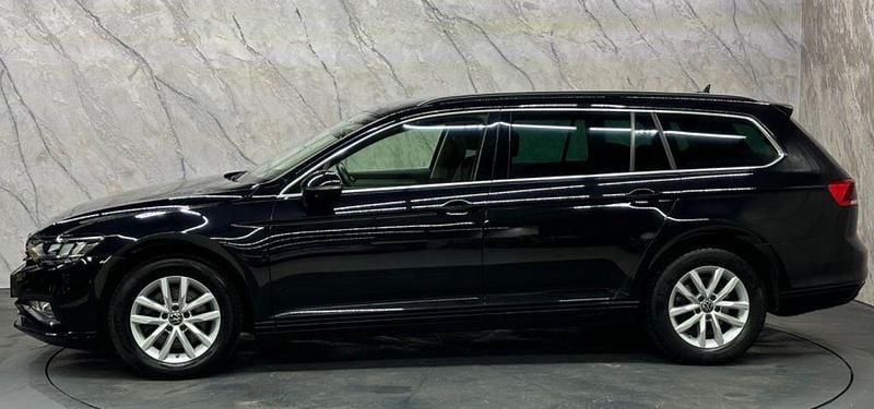 Gebraucht VW Passat Business 150 PS (110 kW) 2024 Schwarz Kombi