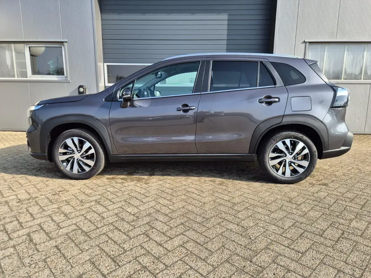 Neu Suzuki SX4 S-Cross Comfort+ 110 PS (80 kW) 2026 Titan dark gray pearl metallic SUV